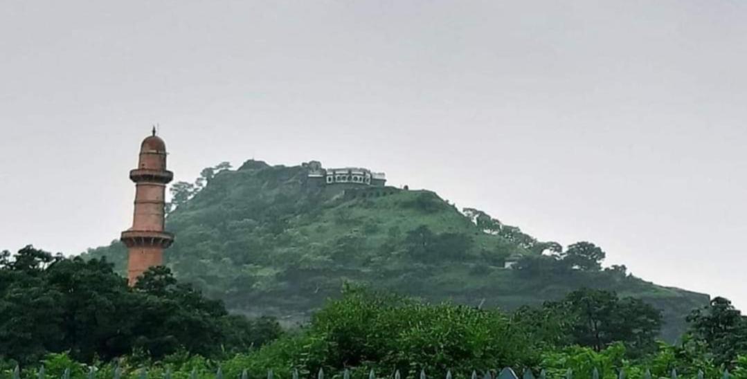 Hotel Nisarg Lodging And Restaurant Aurangābād Exterior foto